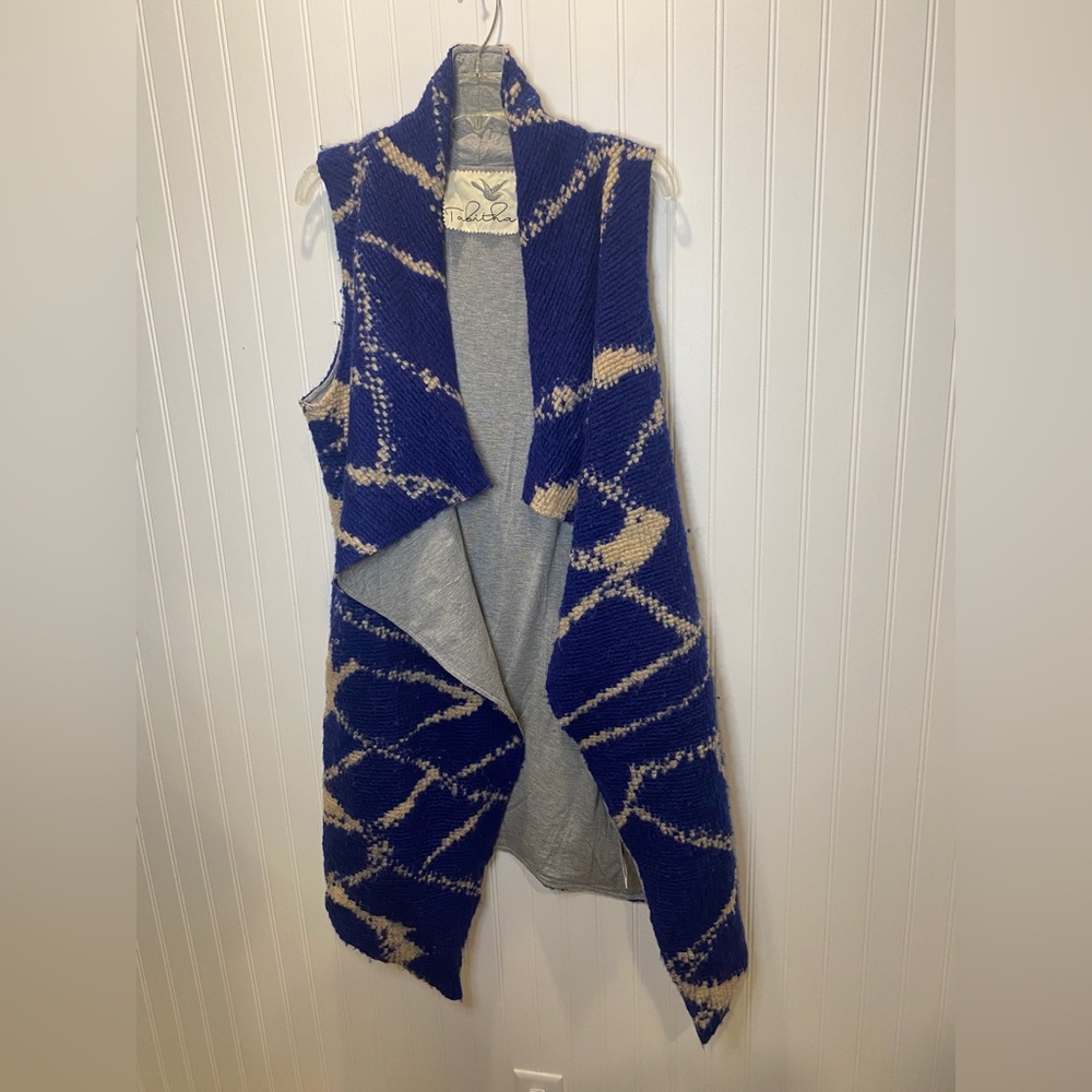 Women’s sleeveless knit duster